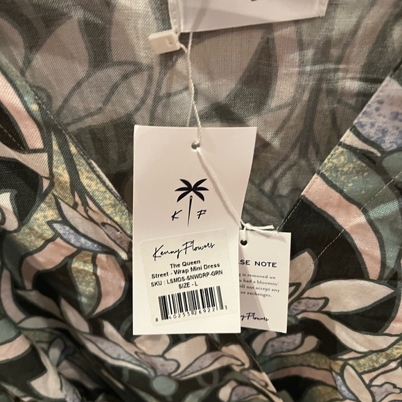 Kenny Flowers  Floral Wrap Dress with Belt- large -NWT - Picture 3 of 7